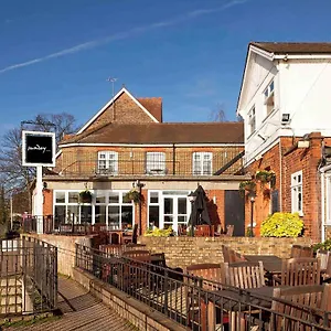 Sunday London Heathrow T5 Staines-upon-Thames